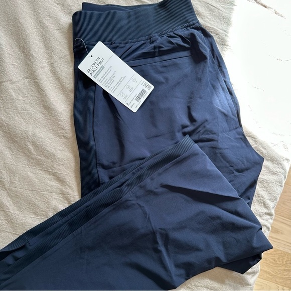 NWT Athleta Brooklyn Mid Rise Ankle Pants Navy Blue - Picture 4 of 5